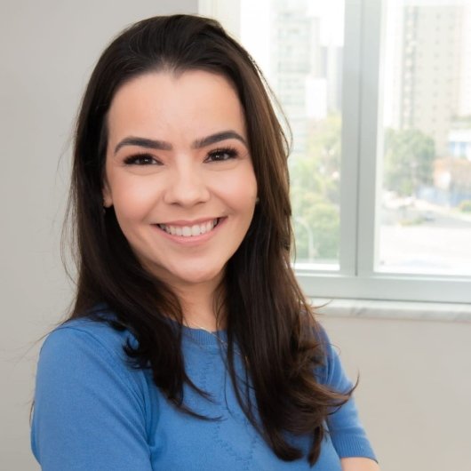 Dra. Kênnia Oliveira
