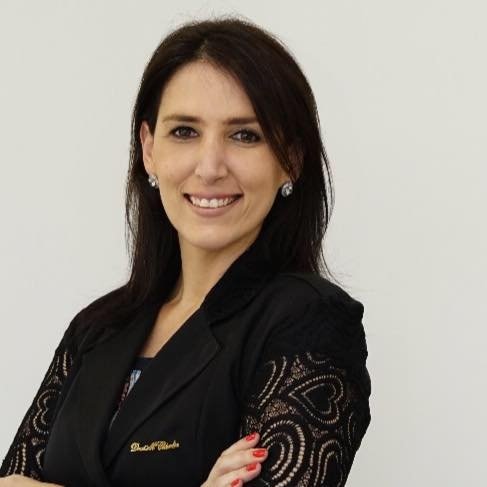 Dra. Maria Cláudia Vianna Da Silva