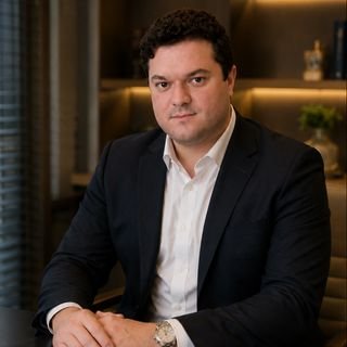 Dr. Caio Barcellos Gurgel