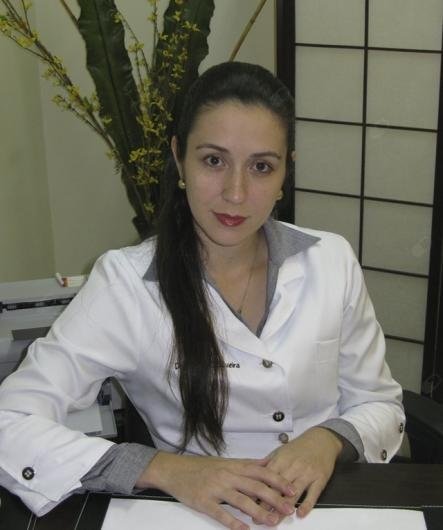 Dra. Flavia Silveira