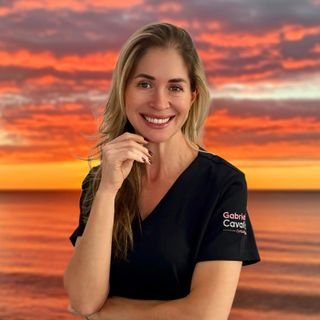 Dra. Gabriela Cavalheiro