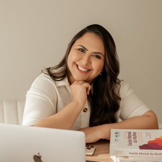 Dra. Aline Silveira