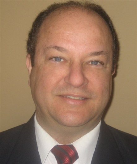 Dr. Isaac Miguel Suksteris