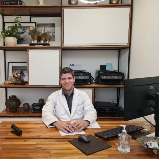 Dr. Leandro Caetano De Barros E Silva
