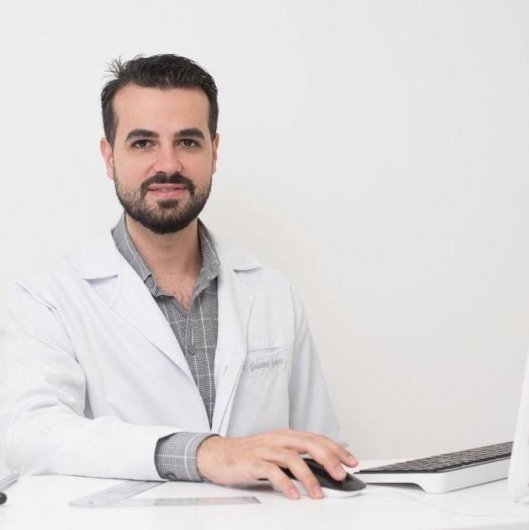 Dr. Gustavo Gomes