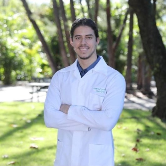 Dr. Gabriell Cesário