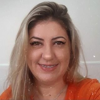 Elaine Corrêa de Oliveira