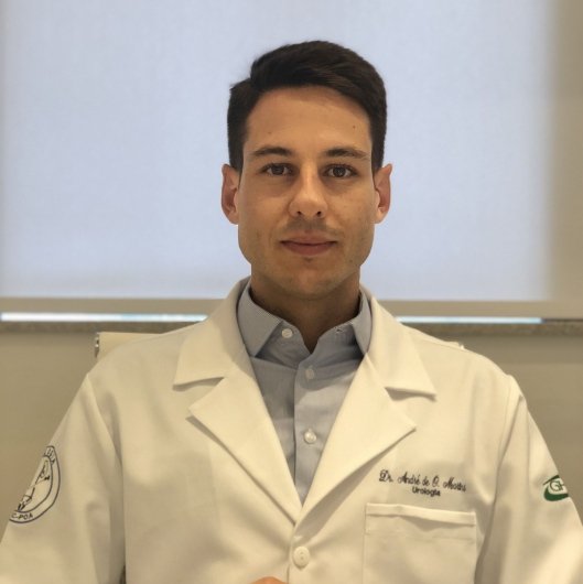 Dr. André Martins