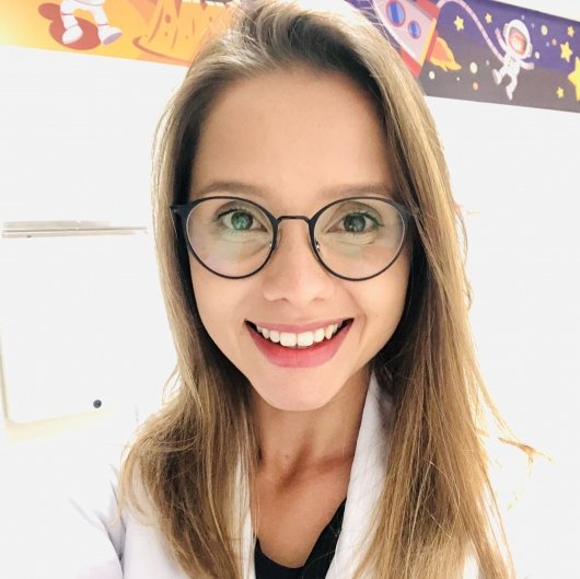 Dra. Tainara Emilia