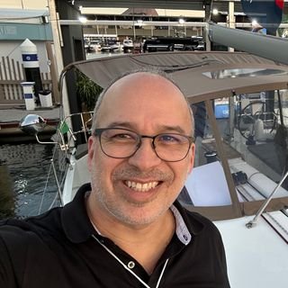 Dr. Adriano Guido Guimarães
