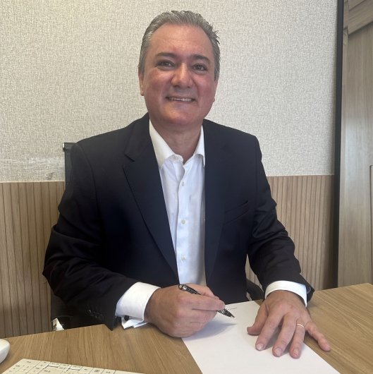 Dr. Carlos Eduardo Pizani