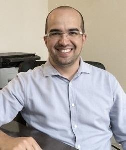 Dr. Vinicius Faria
