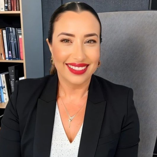 Dra. Fernanda Henrique Caetano