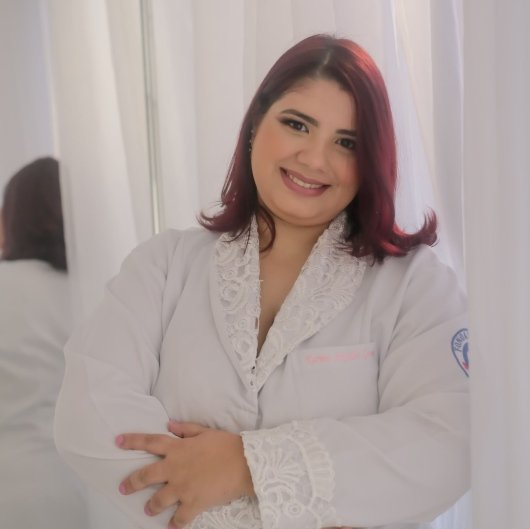 Dra. Karina Anjinho Gomes