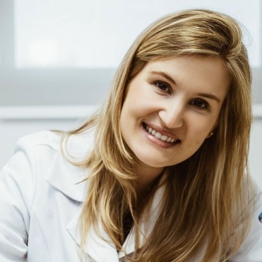 Dra. Alice Lang Silva