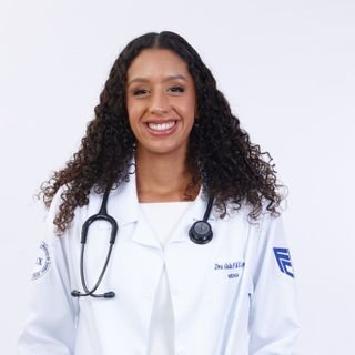Dra. Giulia Lopes