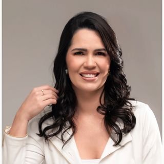 Dra. Paloma Grangeiro