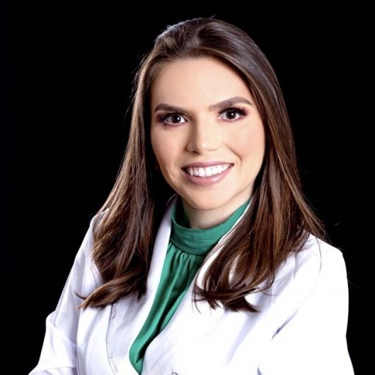 Dra. Andressa Cruz
