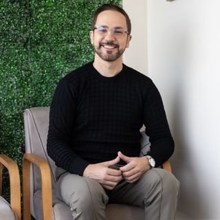 Dr. Fabio Sobral
