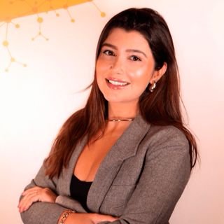 Dra. Camila Isabela Ribeiro Vieira .