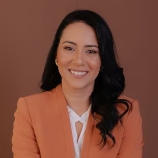 Dra. Tayana Dias