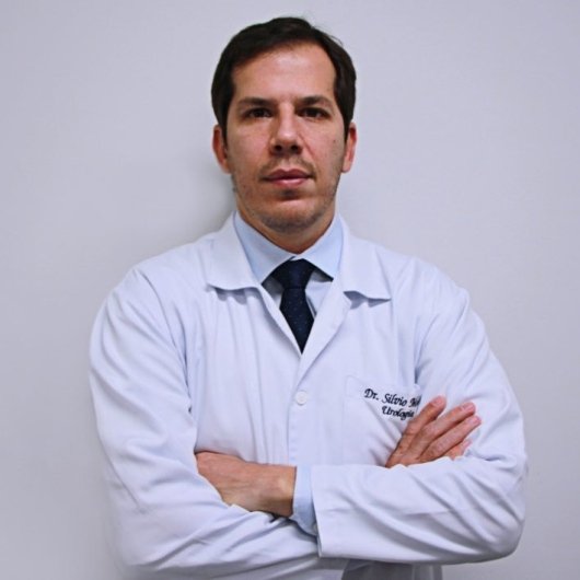 Dr. Silvio Amorim Moura Filho