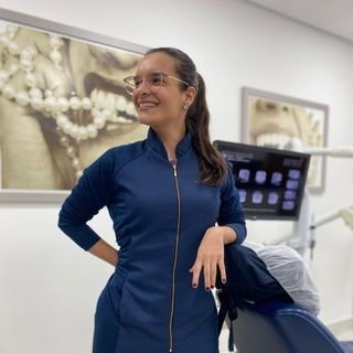 Dra. Thaís matielo zampronio