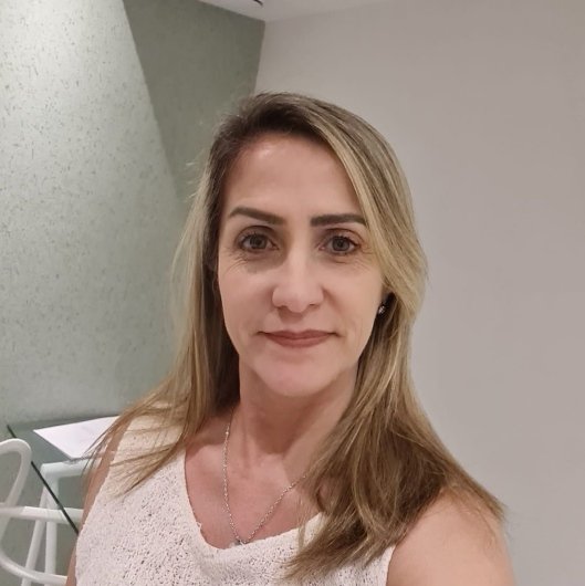 Dra. Vera Lucia Cardoso dos Santos