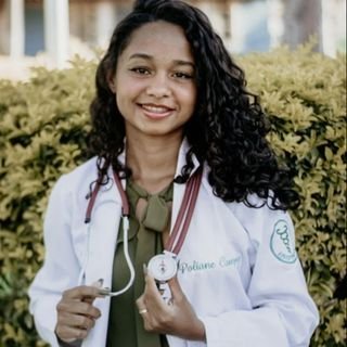 Dra. Poliane Campos