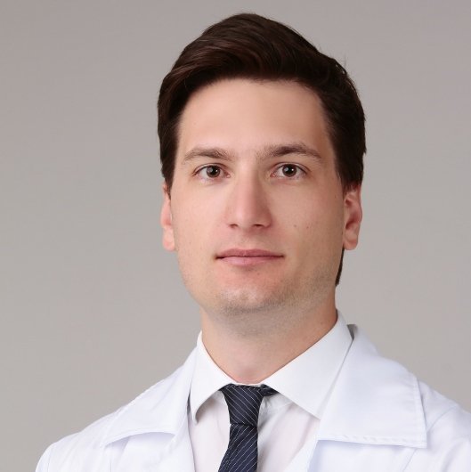Dr. Guilherme Zeni Schuroff