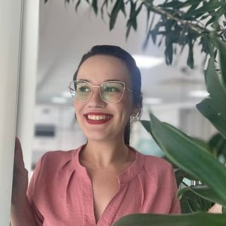 Dra. Lethicia Nunes de Araujo