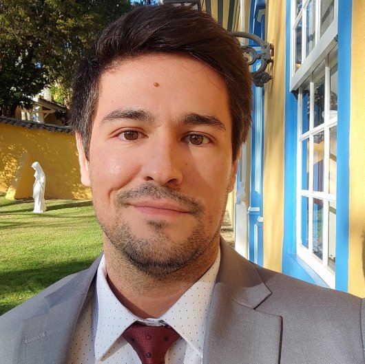 Dr. João Vitor Doles