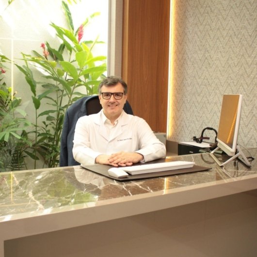 Dr. Mauro Janot