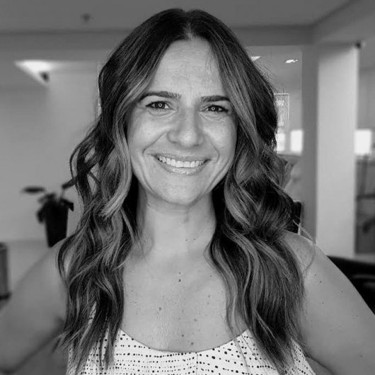 Dra. Alessandra Barros