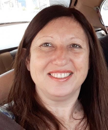 Dra. Vívian Razel