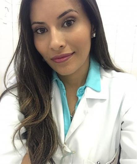 Dra. Ingrid Araujo e Silva