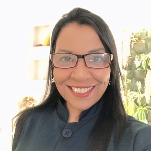 Dra. Gisele Siqueira