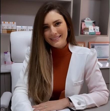Dra. Thais Bello Martins