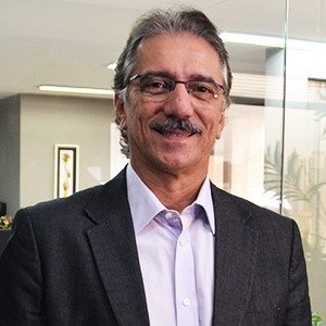 Dr. Helder Montenegro