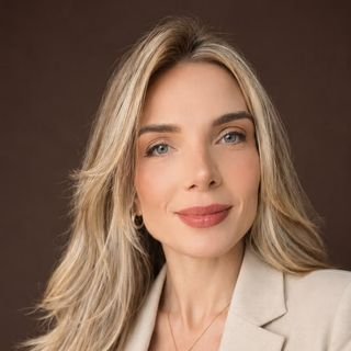Dra. Bruna Pietta Lopes