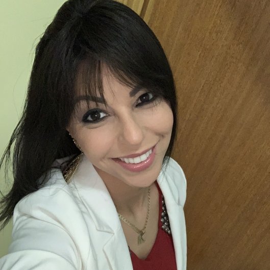 Dra. Manoela Christina Leão