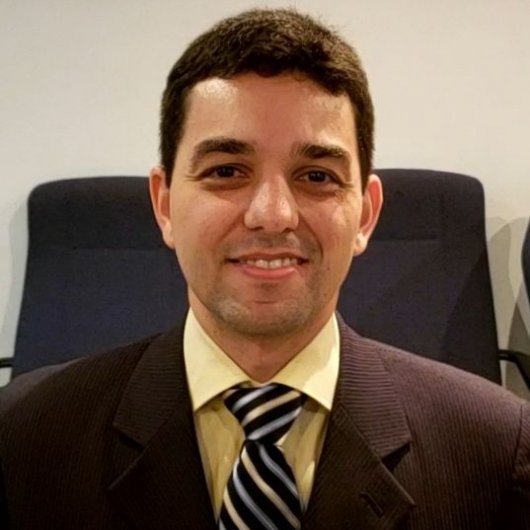 Dr. Joel Silveira Filho