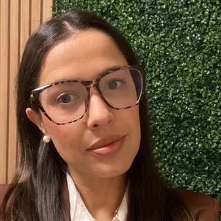 Dra. Catiane Oliveira Pereira