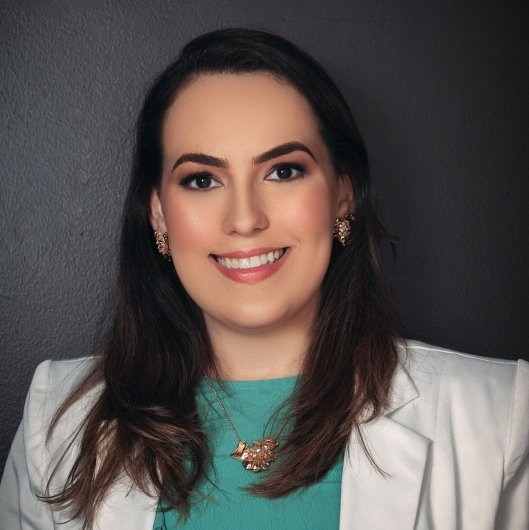 Dra. Débora Cury Gutierres