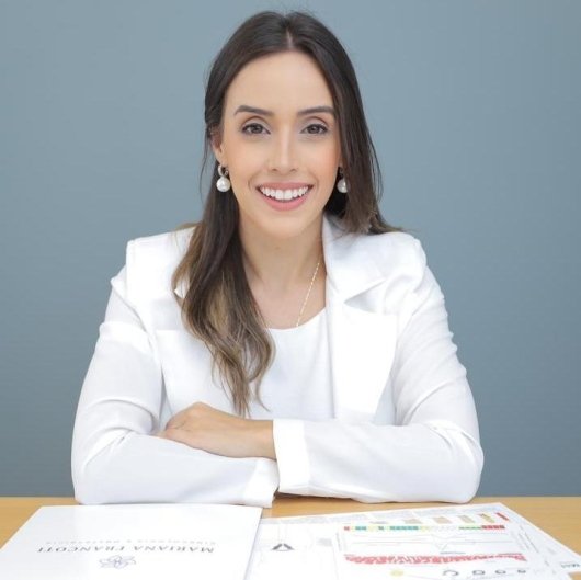 Dra. Mariana Francoti de Carvalho