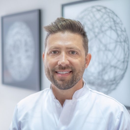 Dr. Marcelo Porto