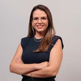 Dra. Luana Azevedo Freitas Falcão