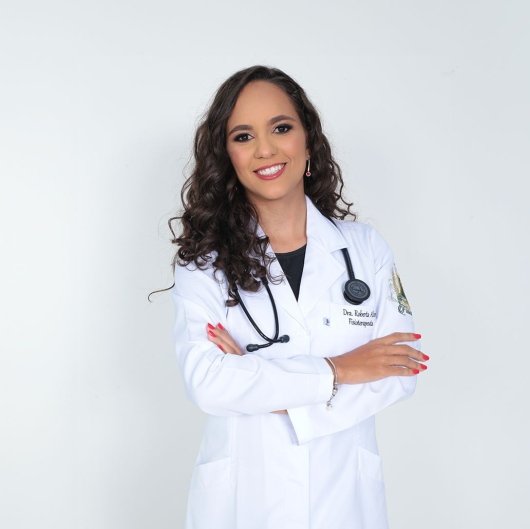 Dra. Roberta Alvim Paes Leme