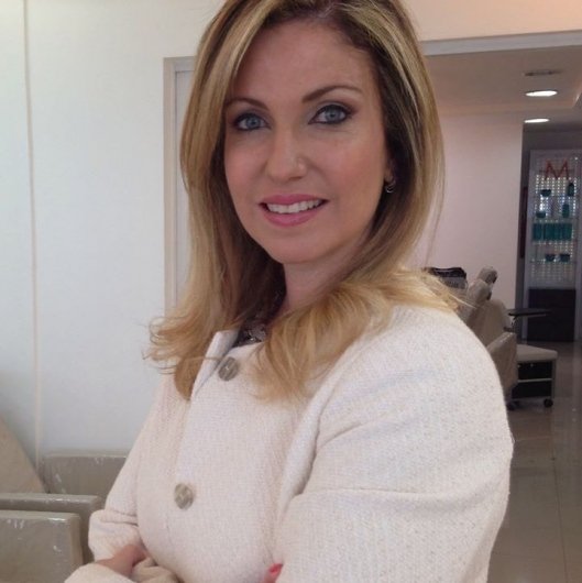 Dra. Mariana Pinheiro Machado