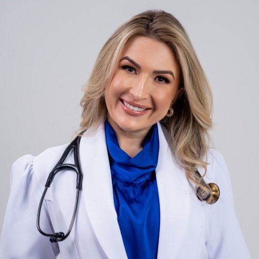 Dra. Franciani Damiani Bellinazzi de Andrade